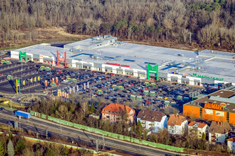 Photographie aérienne de Quincaillerie Globus au Centre Maximilien à le quartier Maximiliansau in Wörth am Rhein dans le département Rhénanie-Palatinat, Allemagne