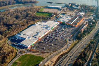 Image drone de Baptême du marché au Centre Maximilien à le quartier Maximiliansau in Wörth am Rhein dans le département Rhénanie-Palatinat, Allemagne