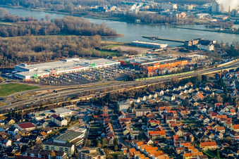 Photographie aérienne de Parc commercial avec Marktkauf et quincaillerie Globus dans le centre Maximilian à le quartier Maximiliansau in Wörth am Rhein dans le département Rhénanie-Palatinat, Allemagne