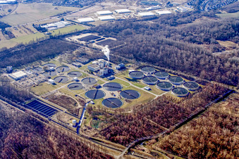 Station d'épuration Karlsruhe à le quartier Knielingen in Karlsruhe dans le département Bade-Wurtemberg, Allemagne vue d'en haut