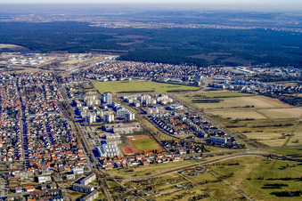 Vue oblique de Quartier du sud à le quartier Neureut in Karlsruhe dans le département Bade-Wurtemberg, Allemagne