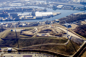 Installations électriques de la centrale électrique au charbon d'EnBW Energie Baden-Württemberg AG, centrale à vapeur de Rheinhafen Karlsruhe à le quartier Daxlanden in Karlsruhe dans le département Bade-Wurtemberg, Allemagne d'en haut