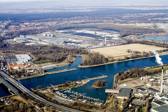 Photographie aérienne de Daimler de l'Est à le quartier Maximiliansau in Wörth am Rhein dans le département Rhénanie-Palatinat, Allemagne
