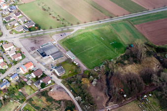 Vue aérienne de Terrain de football du FSV Offenbach à Offenbach an der Queich dans le département Rhénanie-Palatinat, Allemagne