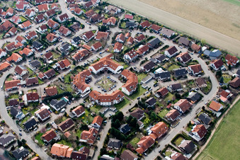Vue aérienne de Queichtalring à Offenbach an der Queich dans le département Rhénanie-Palatinat, Allemagne