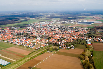 Photographie aérienne de Vue de la ville depuis le sud-est à Offenbach an der Queich dans le département Rhénanie-Palatinat, Allemagne