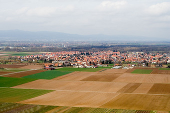 Vue oblique de Vue de la ville depuis le sud-est à Offenbach an der Queich dans le département Rhénanie-Palatinat, Allemagne