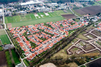 Vue aérienne de Quartier « in den Sandgärten » dans la zone urbaine (Palatinat) à Herxheim bei Landau dans le département Rhénanie-Palatinat, Allemagne