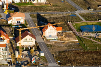 Sur la haute piste à Kandel dans le département Rhénanie-Palatinat, Allemagne depuis l'avion