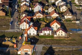 Sur la haute piste à Kandel dans le département Rhénanie-Palatinat, Allemagne vue du ciel