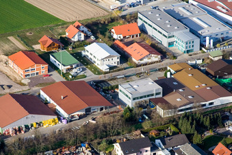 Zone commerciale Im Gereut à Hatzenbühl dans le département Rhénanie-Palatinat, Allemagne vue du ciel