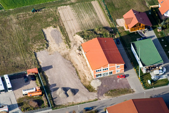 Vue aérienne de Dieter Wünstel GmbH à Hatzenbühl dans le département Rhénanie-Palatinat, Allemagne