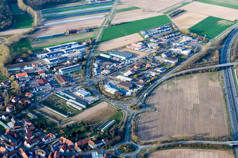 Vue aérienne de Zone industrielle de la Speyerer Straße à Schwegenheim dans le département Rhénanie-Palatinat, Allemagne