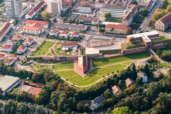 Parc municipal de Fronte Lamotte à Germersheim dans le département Rhénanie-Palatinat, Allemagne hors des airs