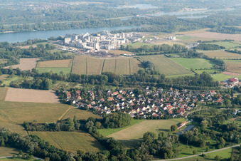 Beinheim dans le département Bas Rhin, France depuis l'avion