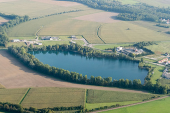 Rountzenheim dans le département Bas Rhin, France vu d'un drone