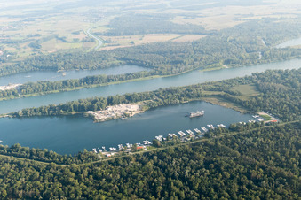 Vue aérienne de Yacht club à Offendorf dans le département Bas Rhin, France