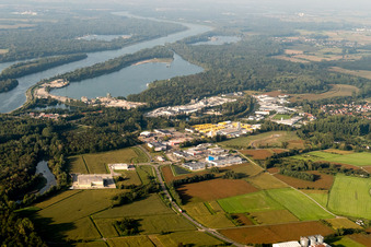 Vue d'oiseau de Quartier Freistett in Rheinau dans le département Bade-Wurtemberg, Allemagne