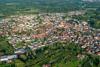 Vue aérienne de Renchen dans le département Bade-Wurtemberg, Allemagne