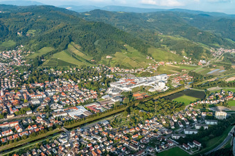 Vue aérienne de Est à Oberkirch dans le département Bade-Wurtemberg, Allemagne