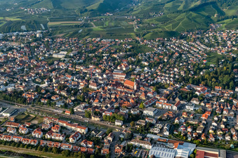 Vue aérienne de Vue des rues et des maisons dans les quartiers résidentiels à le quartier Gaisbach in Oberkirch dans le département Bade-Wurtemberg, Allemagne