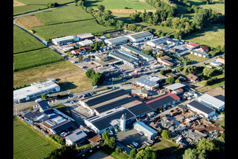 Billigheim-Ingenheim dans le département Rhénanie-Palatinat, Allemagne du point de vue du drone