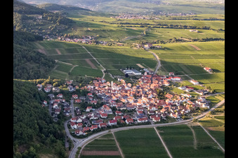Vue aérienne de Vue de la ville depuis le sud à Eschbach dans le département Rhénanie-Palatinat, Allemagne