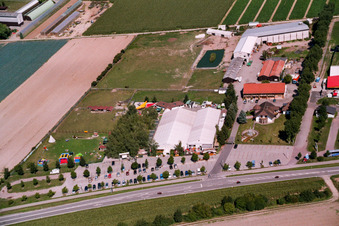 Adamshof à Kandel dans le département Rhénanie-Palatinat, Allemagne vue d'en haut