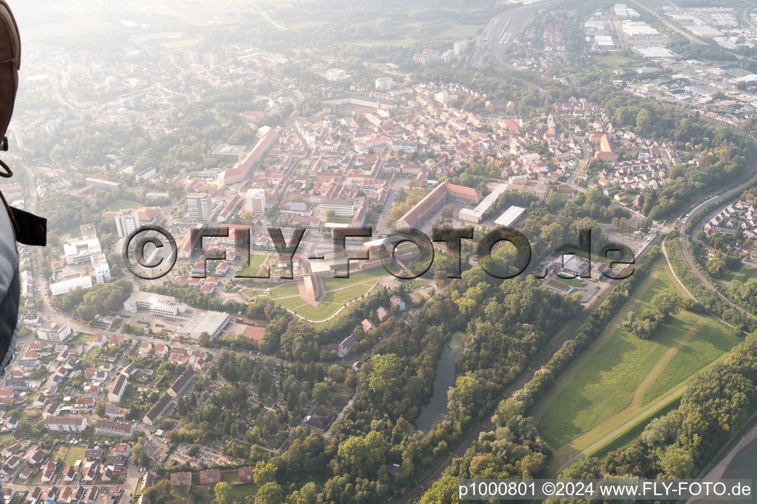 Photographie aérienne de Germersheim dans le département Rhénanie-Palatinat, Allemagne