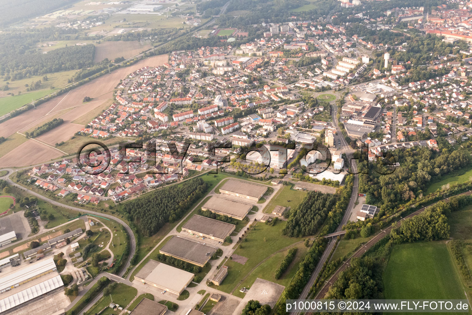 Germersheim dans le département Rhénanie-Palatinat, Allemagne du point de vue du drone