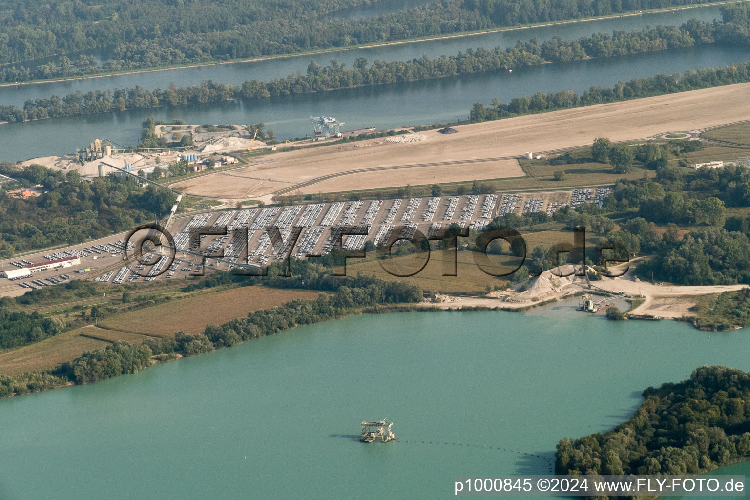 Lauterbourg dans le département Bas Rhin, France vu d'un drone