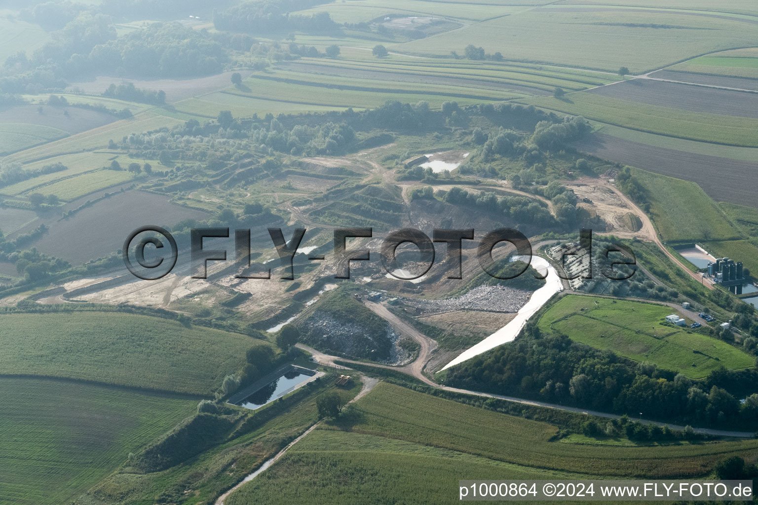 Vue aérienne de Décharge à Schaffhouse-près-Seltz dans le département Bas Rhin, France