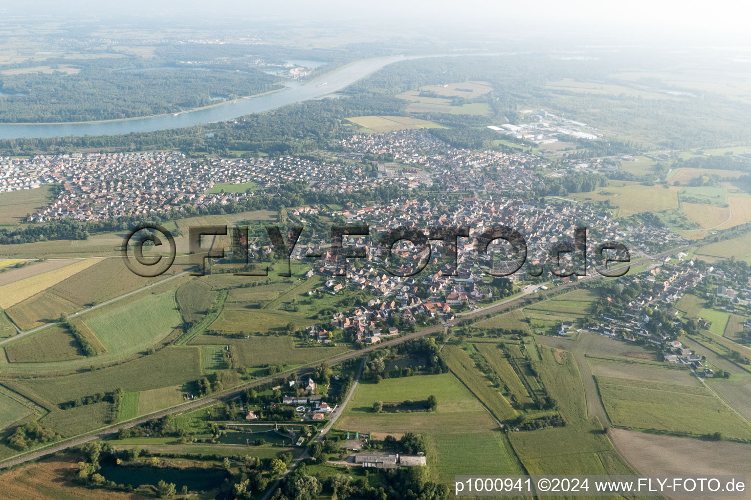 Drusenheim dans le département Bas Rhin, France du point de vue du drone