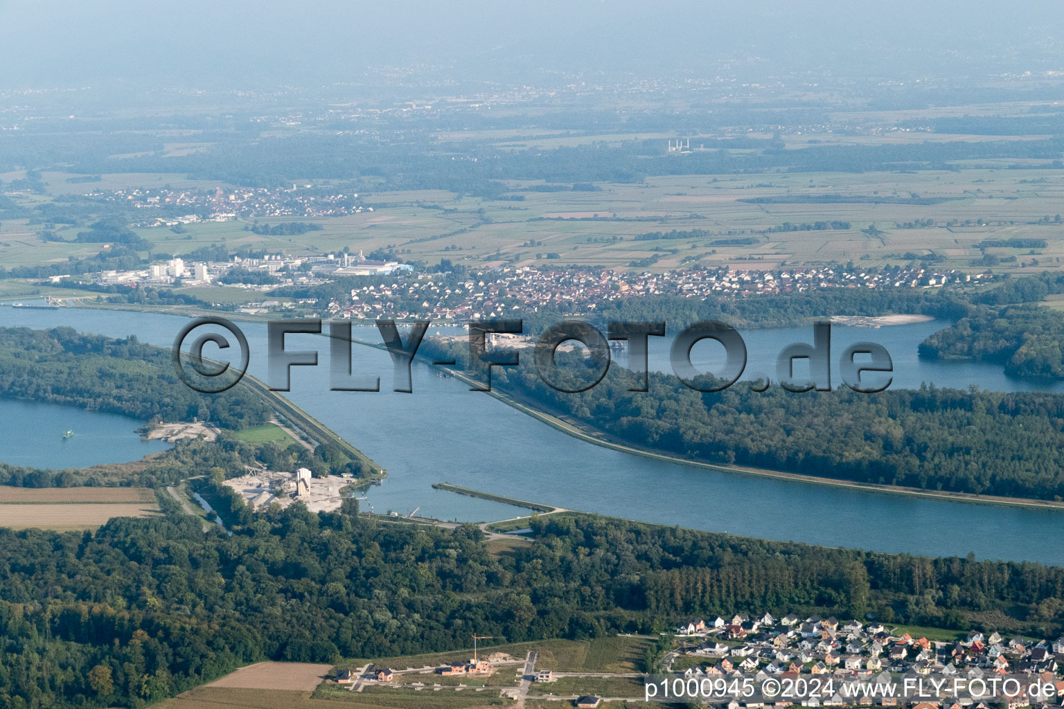 Vue aérienne de Drusenheim dans le département Bas Rhin, France