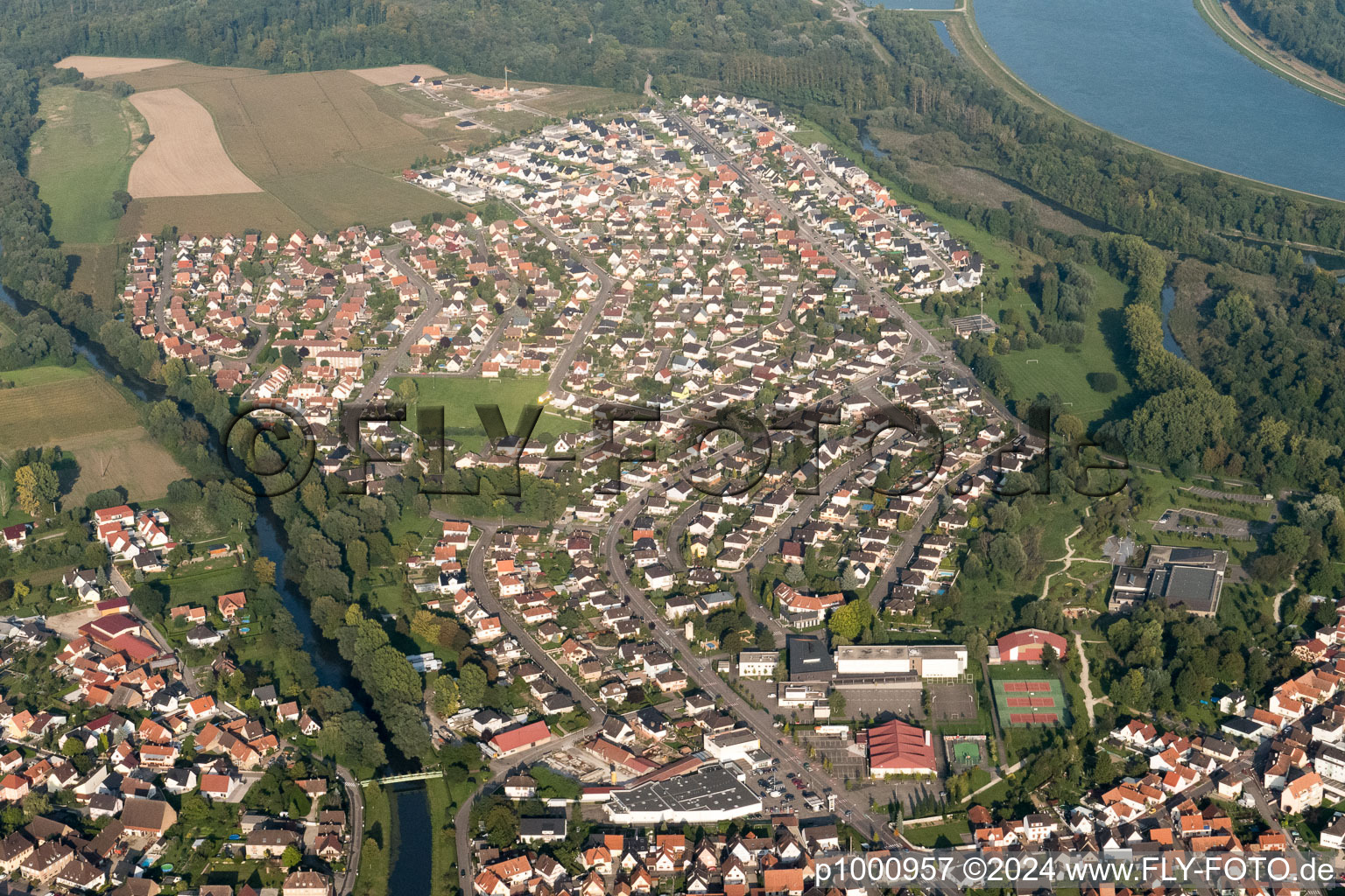 Drusenheim dans le département Bas Rhin, France vue du ciel