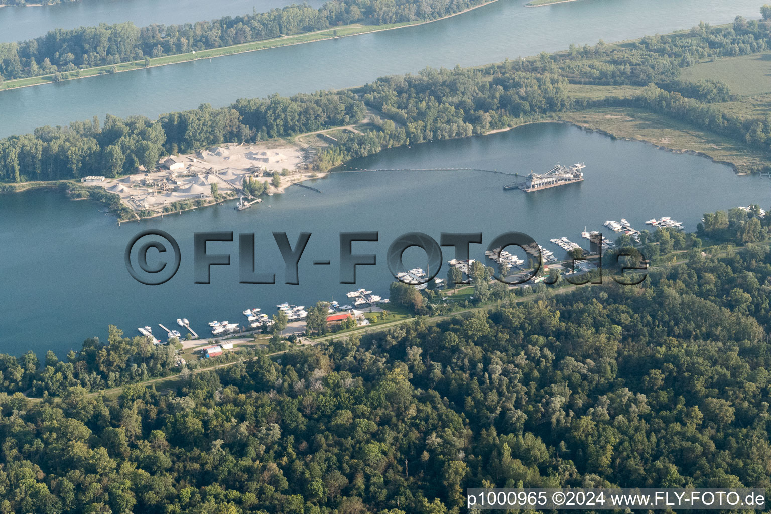 Vue aérienne de Yacht club à Offendorf dans le département Bas Rhin, France