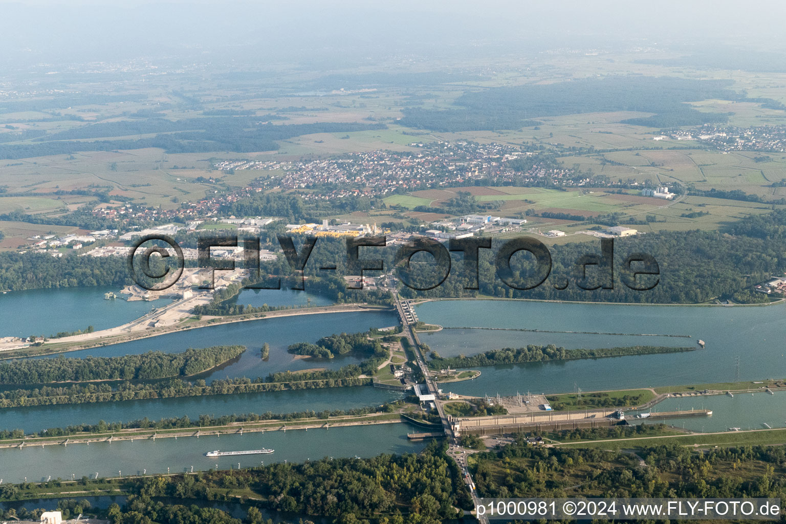 Vue oblique de Écluse près de Freistett à Gambsheim dans le département Bas Rhin, France