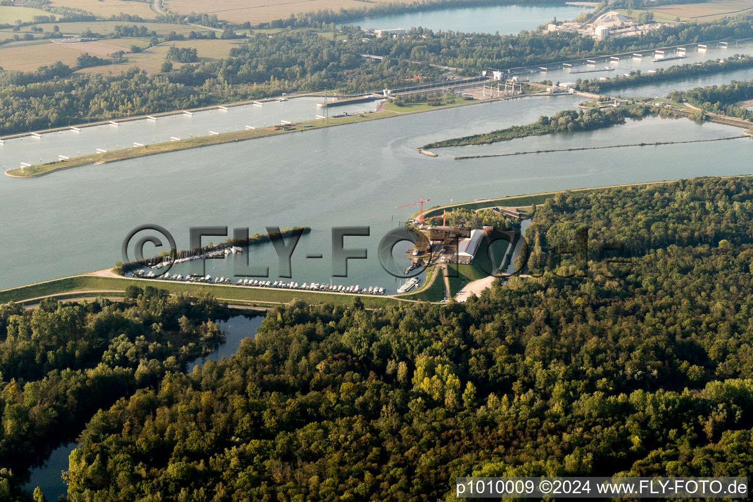 Vue aérienne de Chantier naval Karcher à le quartier Freistett in Rheinau dans le département Bade-Wurtemberg, Allemagne