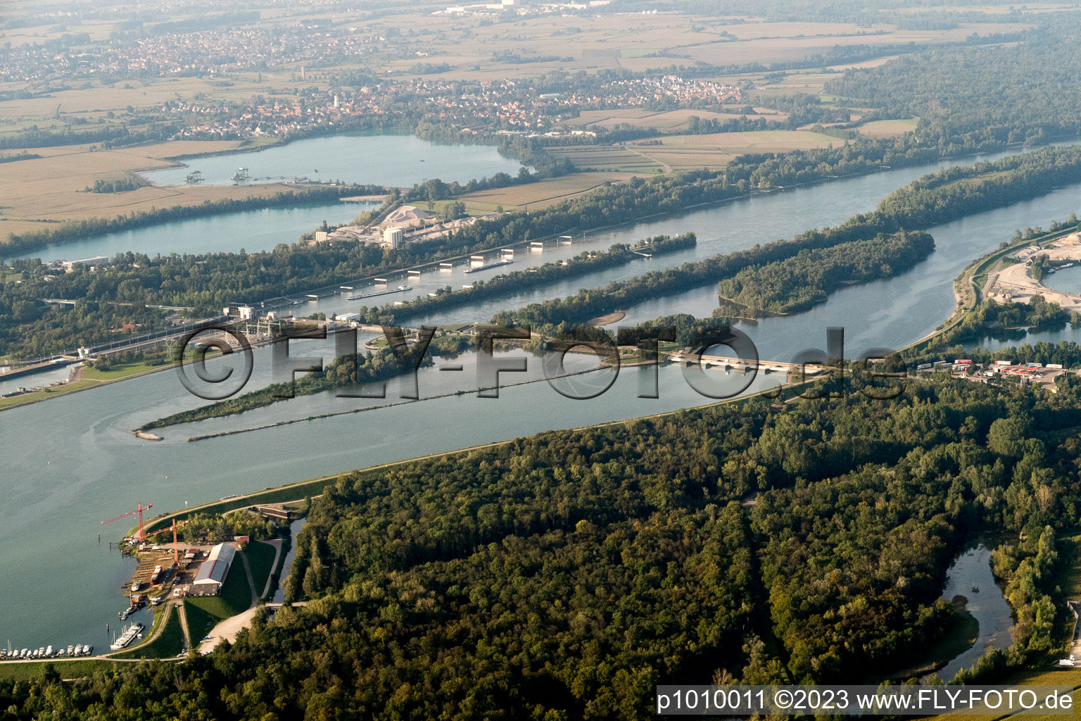 Photographie aérienne de Écluse près de Gambsheim à le quartier Freistett in Rheinau dans le département Bade-Wurtemberg, Allemagne