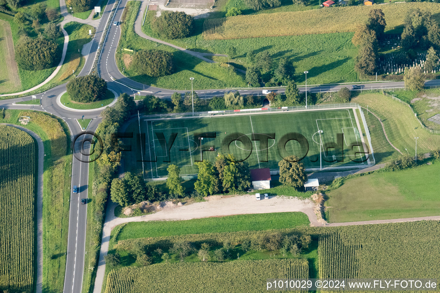 Vue aérienne de Club sportif 1921 eV à le quartier Freistett in Rheinau dans le département Bade-Wurtemberg, Allemagne