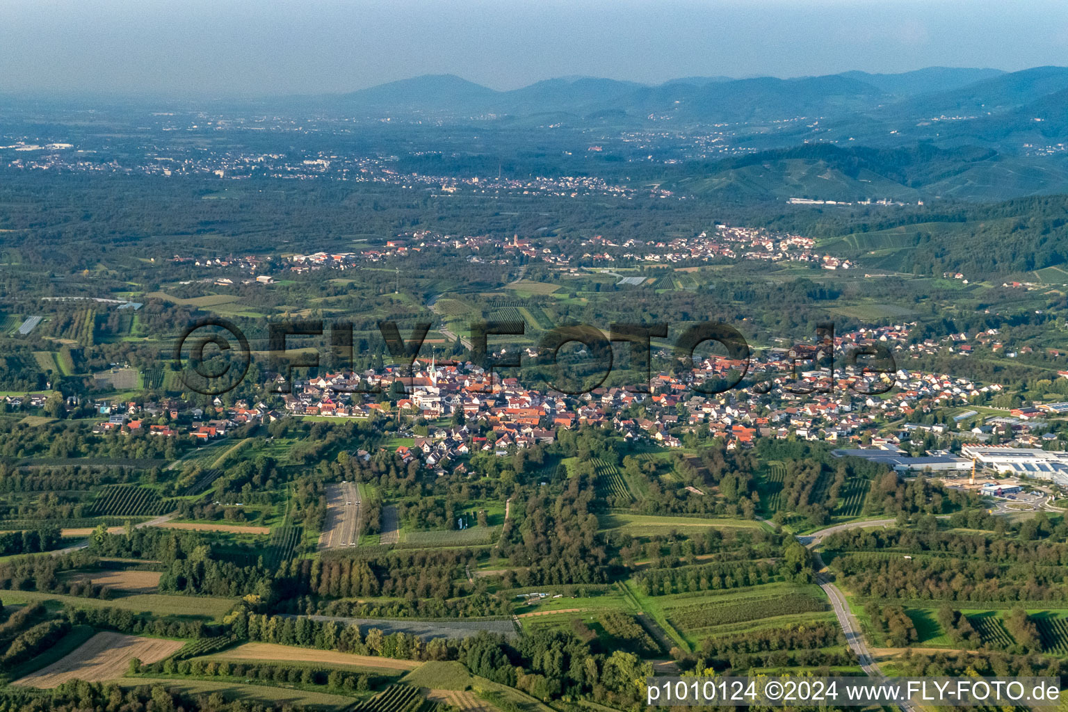 Vue aérienne de Du sud à le quartier Ulm in Renchen dans le département Bade-Wurtemberg, Allemagne