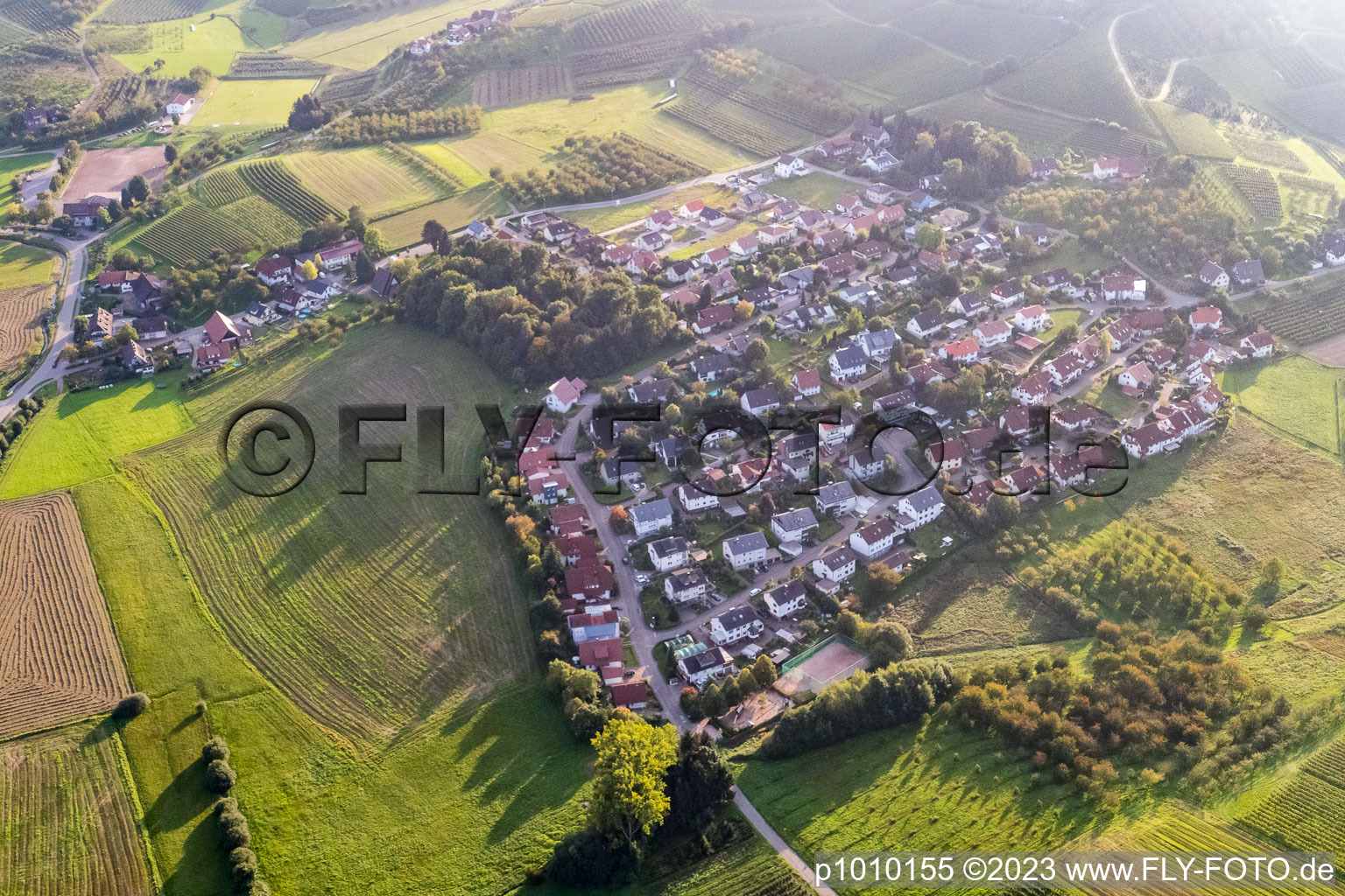 Vue aérienne de Tannenstraße à le quartier Bottenau in Oberkirch dans le département Bade-Wurtemberg, Allemagne
