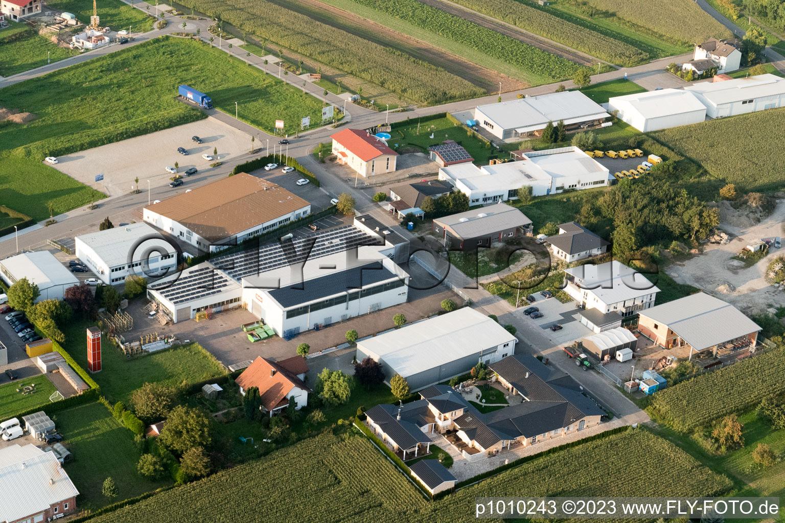 Photographie aérienne de Zone commerciale de la rue Sud à le quartier Urloffen in Appenweier dans le département Bade-Wurtemberg, Allemagne