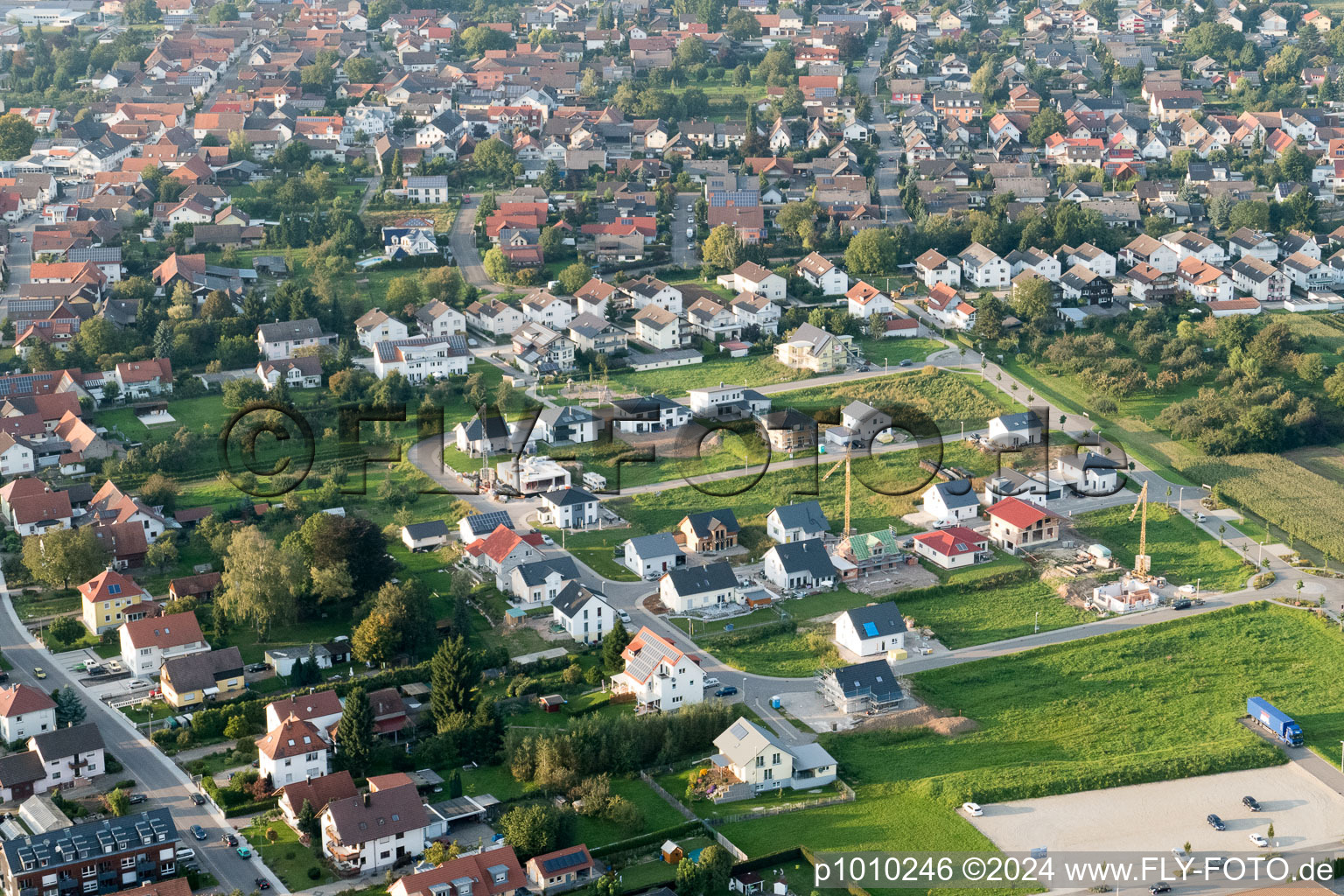 Vue aérienne de Nouvelle zone de développement sud à le quartier Urloffen in Appenweier dans le département Bade-Wurtemberg, Allemagne