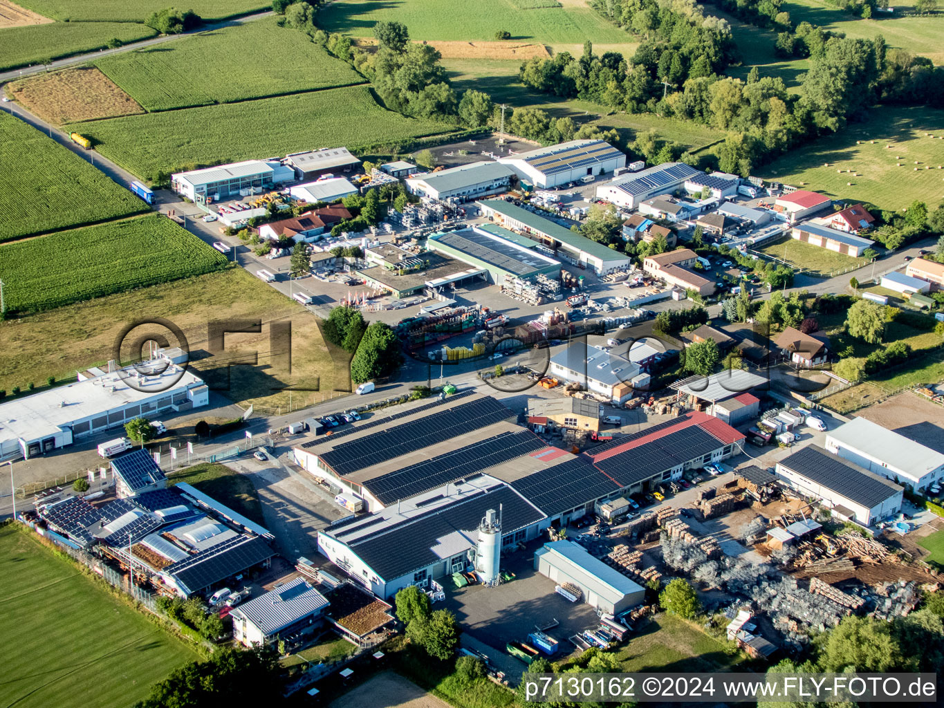 Vue oblique de Billigheim-Ingenheim dans le département Rhénanie-Palatinat, Allemagne