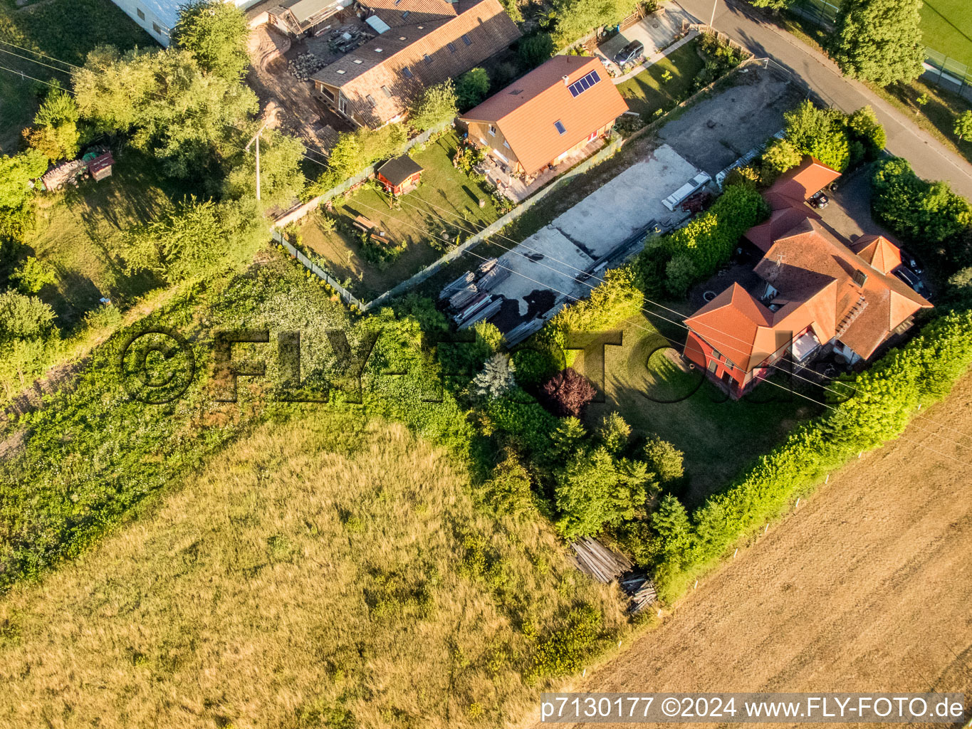 Quartier Billigheim in Billigheim-Ingenheim dans le département Rhénanie-Palatinat, Allemagne depuis l'avion