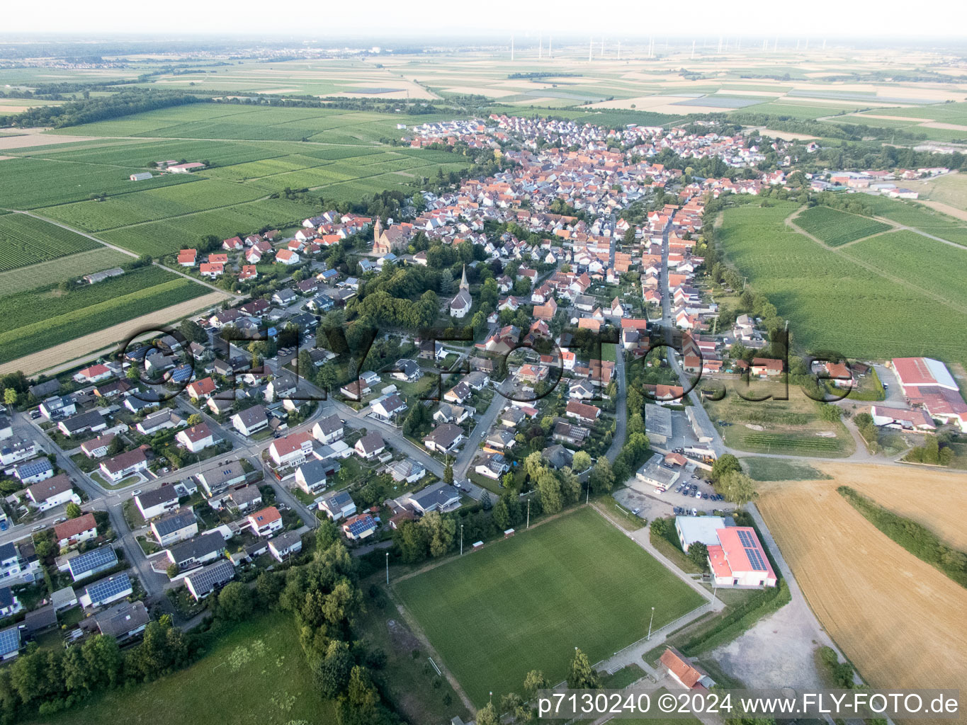 Vue oblique de Insheim dans le département Rhénanie-Palatinat, Allemagne