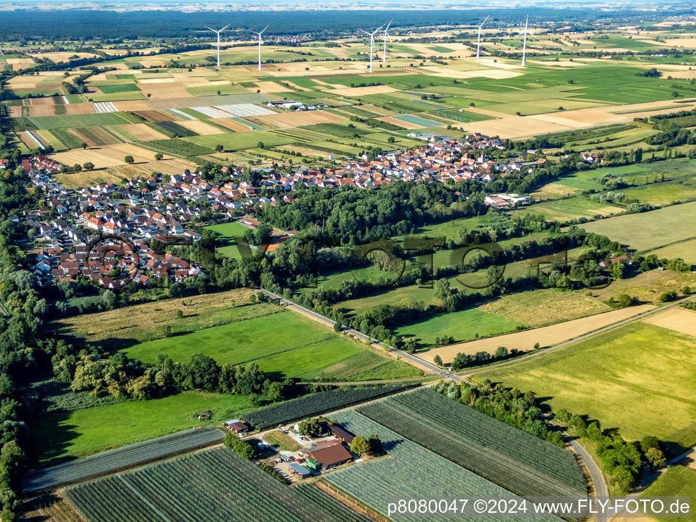 Winden dans le département Rhénanie-Palatinat, Allemagne vu d'un drone