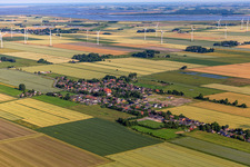 Vue aérienne de Neuenkirchen dans le département Schleswig-Holstein, Allemagne