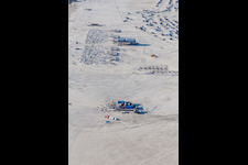 Photographie aérienne de Paysage côtier sur la plage de sable de la mer du Nord à le quartier Ording in Sankt Peter-Ording dans le département Schleswig-Holstein, Allemagne